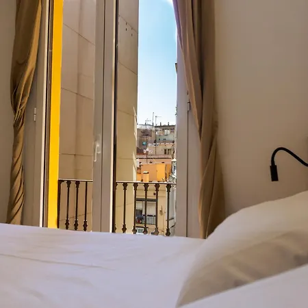 בית הארחה Fontanella House 2*