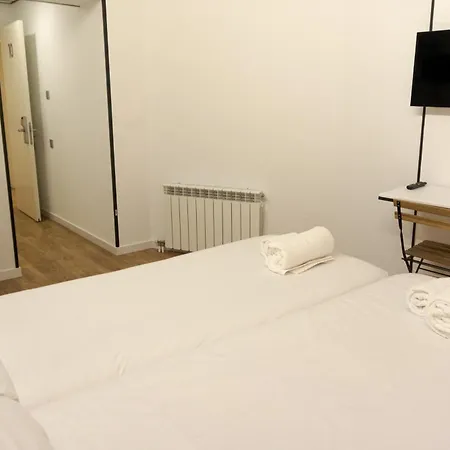 בית הארחה Fontanella House ברצלונה