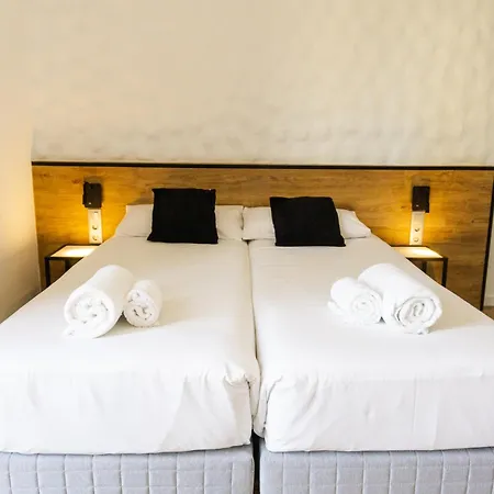 בית הארחה Fontanella House ברצלונה