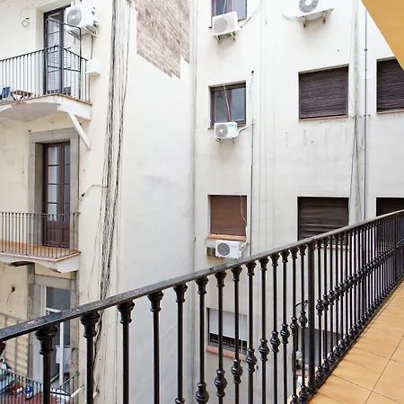 Fontanella House בית הארחה 2*