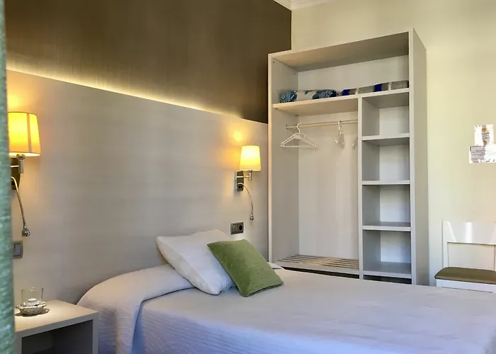 Fontanella House בית הארחה 2*